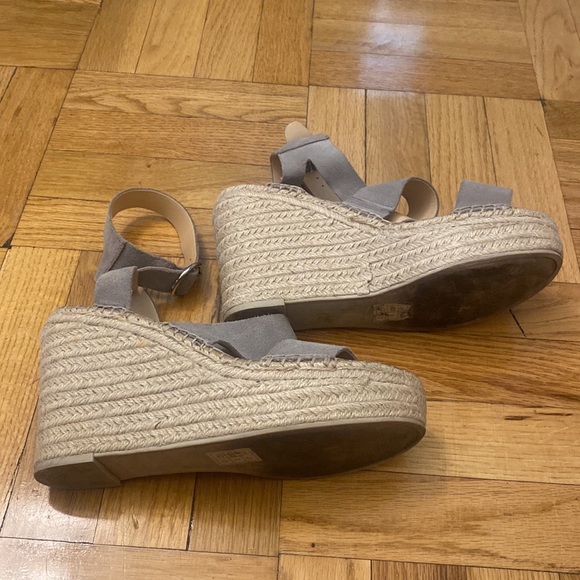 Gray dolce vita wedges - Picture 3 of 5